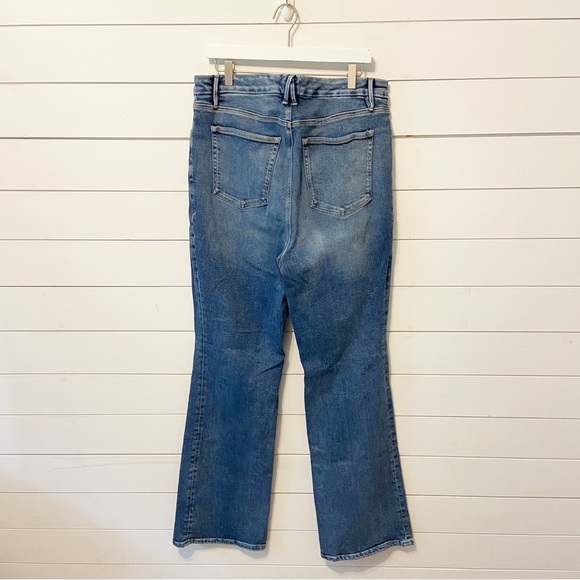 Good American | Women’s Classic Bootcut Stretch Jean in Indigo254 Size 18 - Picture 2 of 4